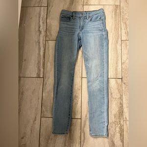 Levi’s jeans 311 shaping skinny size 26